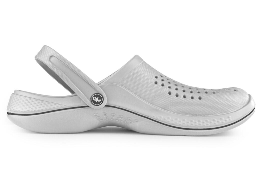 Flip-flop CXS TREND: Unisex casual clogs for everyday wear. The lightweight and comfortable footwear made of EVA materiál ensures all-day comfort and easy maintenance. The perfora…