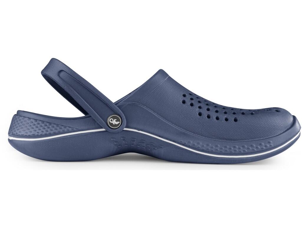 Flip-flop CXS TREND: Unisex casual clogs for everyday wear. The lightweight and comfortable footwear made of EVA materiál ensures all-day comfort and easy maintenance. The perfora…