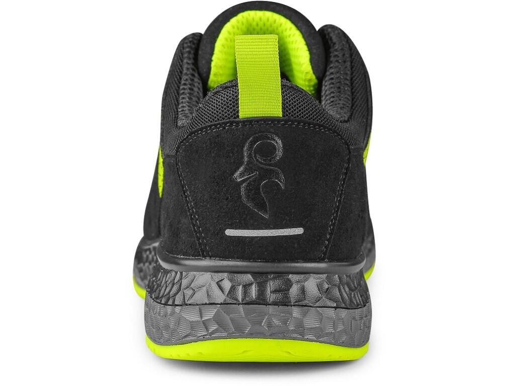 Low footwear CXS FIBELINE DORSATA S3S: Durable, comfortable, and designed for tough conditions. This low-cut ESD shoe with reflective elements features a brushed, waterrepellent m…