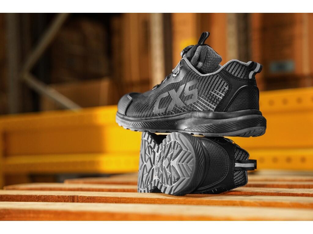 Low footwear CXS ISLAND SABA S1PS ESD: Safety ESD work shoe with a breathable upper, composite toe cap and textile antipenetrating insole, reflective accessories. A special tighte…