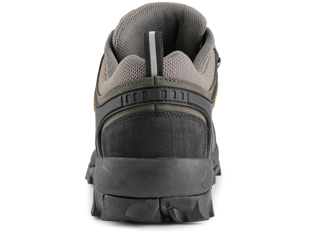Leisure low footwear: Leisure low footwear, combined, reflective accessories. Material: upper made of quality 2,2mm thick nubuck leather upper with waterproof membrane GOTEX, comb…