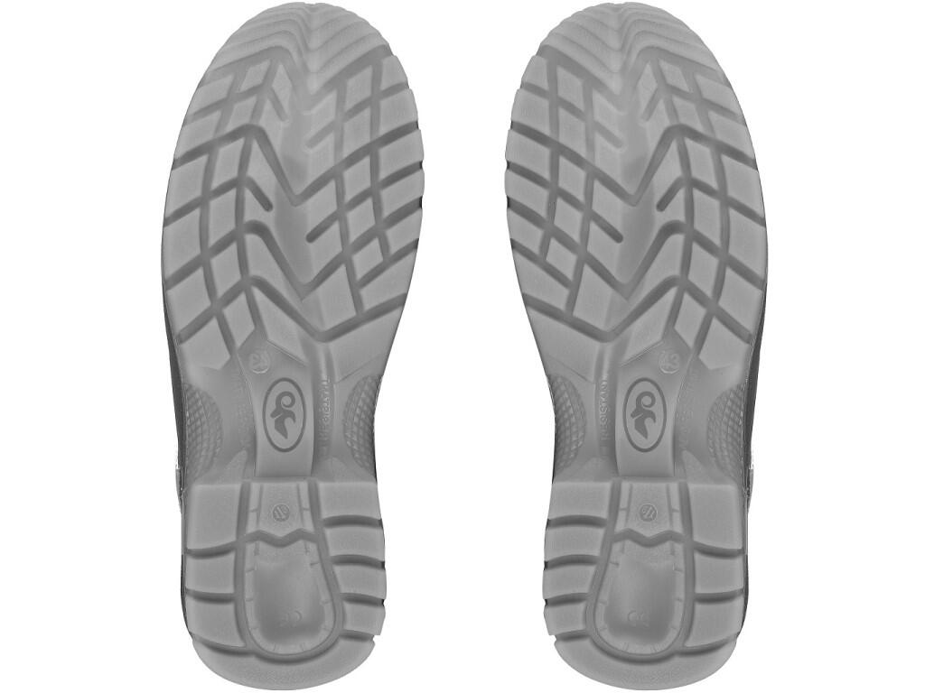 Low footwear CXS DOG DOBRMAN O1: Low working footwear, perforated, without steel toe cap. Material: upper made of 1,4 - 1,6 mm suede leather combined with breathable Cambridge tex…