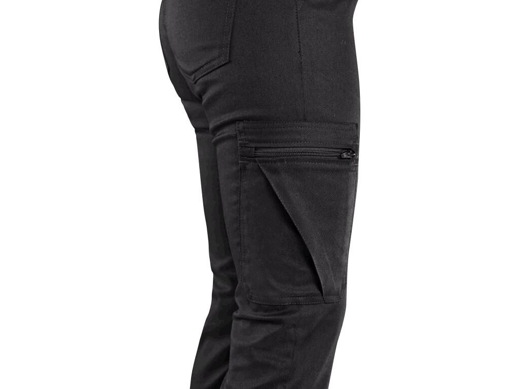 Trousers cargo CXS UMI: Ladies’ cargo trousers made of mixture of cotton and Sorona® fiber from DuPont - strong, stiff and highly resistant to stains. This fiber makes the materia…